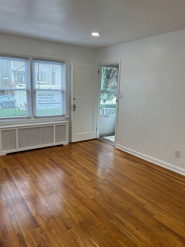 30 Kelly Pkwy photo'