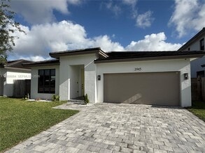 2945 SE 3rd St in Homestead, FL - Building Photo - Building Photo