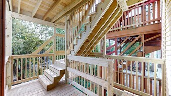 129 Eutaw St, Unit 1 in Boston, MA - Building Photo