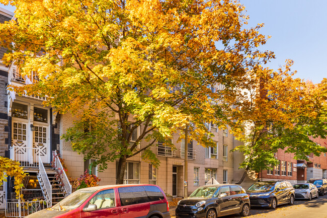 2036 De L'hôtel-De-Ville Av in Montréal, QC - Building Photo - Primary Photo