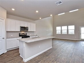 401 Rainmaker Ln in Bastrop, TX - Building Photo - Building Photo