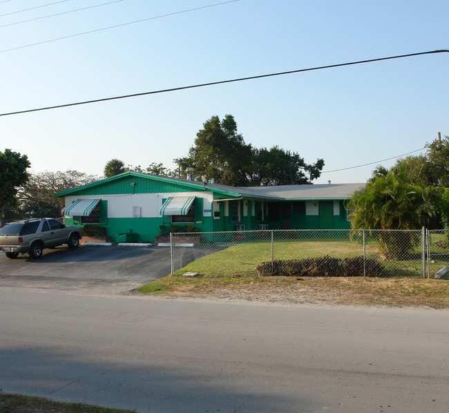 2850 SW 1st St in Fort Lauderdale, FL - Building Photo - Building Photo