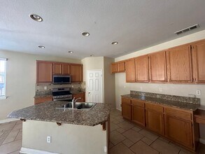 38435 Sevilla Ave in Murrieta, CA - Building Photo - Building Photo