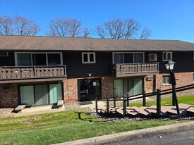 5721 Som Center Rd, Unit 20 in Solon, OH - Building Photo