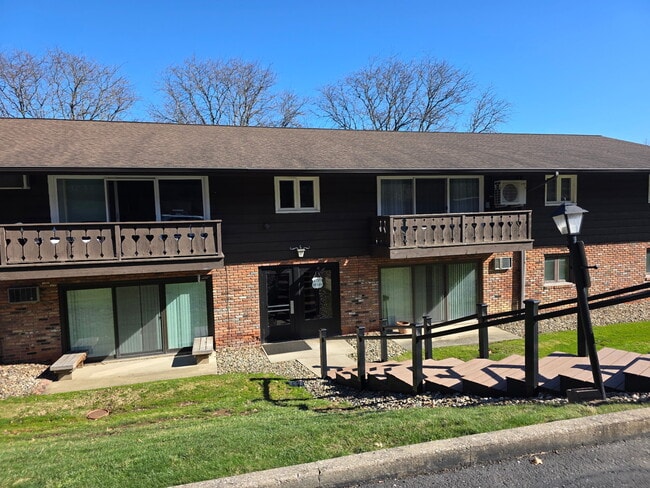 5721 Som Center Rd, Unit 20