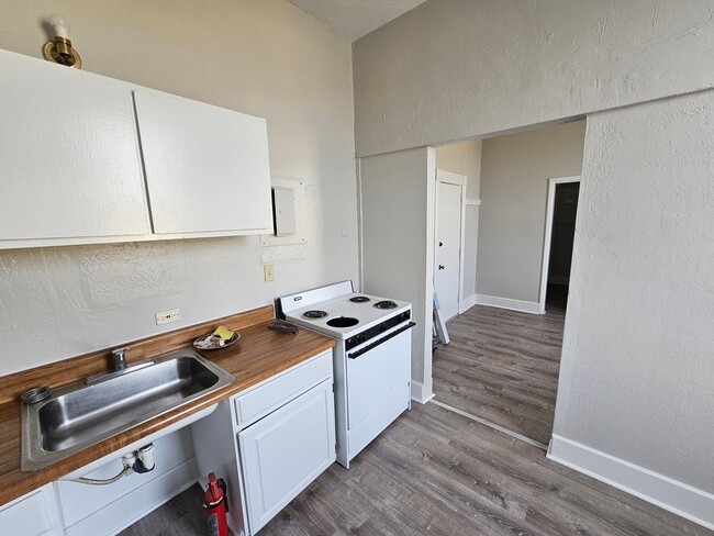 221 Fir St in La Grande, OR - Building Photo - Building Photo