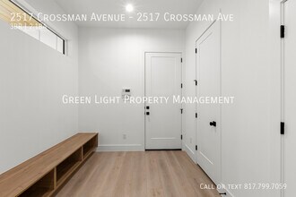 2517 Crossman Ave in Dallas, TX - Building Photo - Building Photo