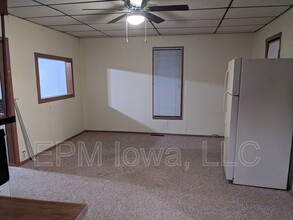 707 N Frederick Ave in Oelwein, IA - Building Photo - Building Photo