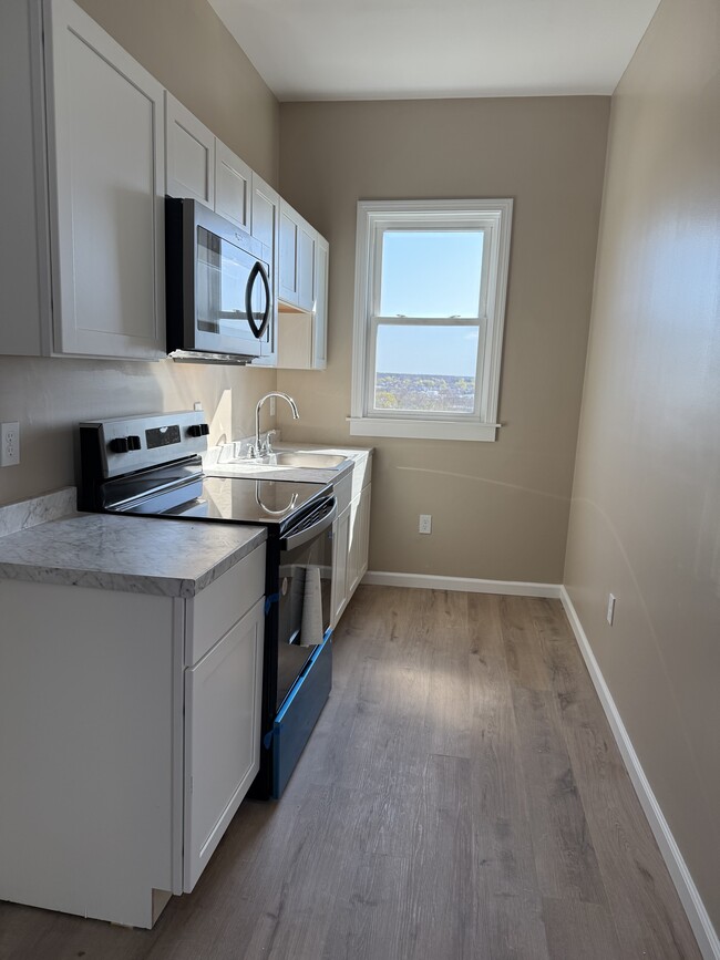 24 Myrtle St, Unit 2