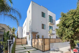 1253 N Gower St in Los Angeles, CA - Building Photo - Building Photo