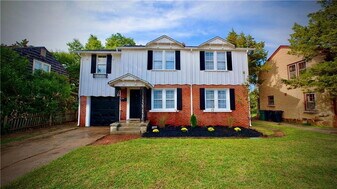 2217 NW 25th St in Oklahoma City, OK - Building Photo