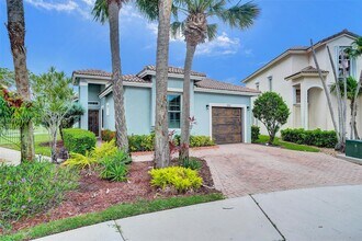 4102 Sapphire Terrace in Weston, FL - Building Photo - Building Photo