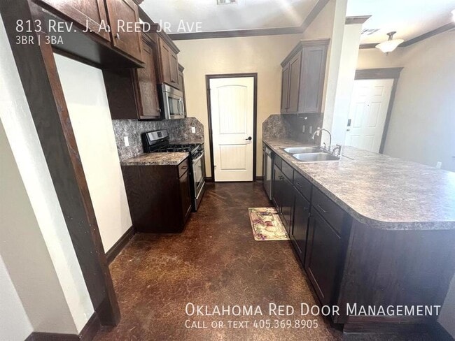 813 Rev J A Reed Jr Ave in Oklahoma City, OK - Building Photo - Building Photo