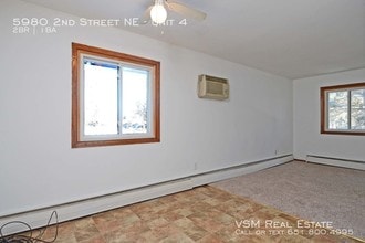 5980 2nd St NE-Unit -Unit 4 in Fridley, MN - Building Photo - Building Photo