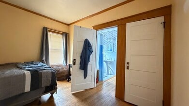 20 Lincoln Ave, Unit Upstairs in Glens Falls, NY - Building Photo - Building Photo