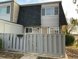 1400 Bill Carrol Dr in Norman, OK - Building Photo