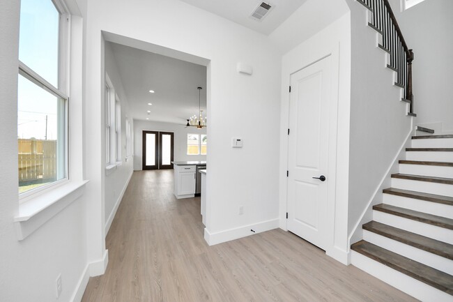 property at 4129 E Toliver St