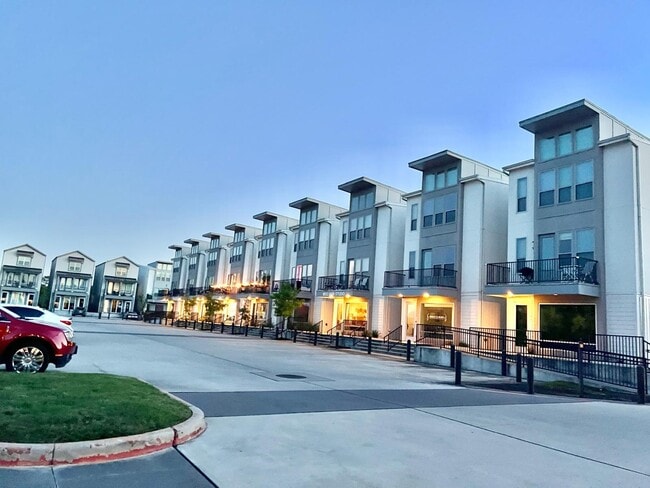 393 N Centro Cir
