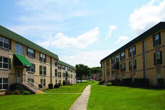 Whisperwood Apartments in Harrisburg, PA - Building Photo - Building Photo