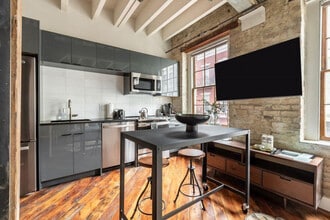 315 Girod St in New Orleans, LA - Building Photo - Building Photo