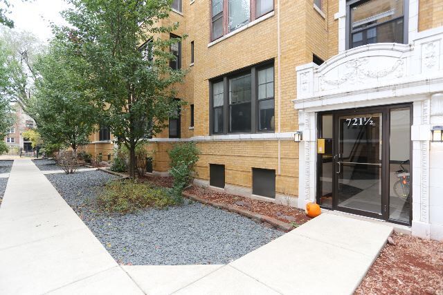 724.5 W Barry Ave in Chicago, IL - Building Photo