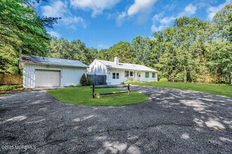 10 Bowman Rd in Jackson Township, NJ - Building Photo - Building Photo