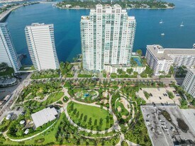 650 West Ave, Unit 1812 in Miami Beach, FL - Building Photo