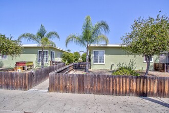 The Madison Apartments in San Diego, CA - Building Photo - Building Photo