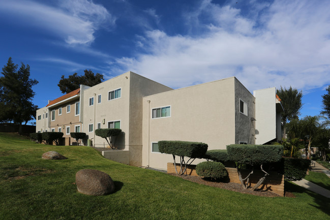 Casa de Cortez in Fallbrook, CA - Building Photo - Building Photo