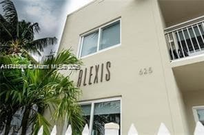 625 77th St in Miami Beach, FL - Building Photo - Building Photo