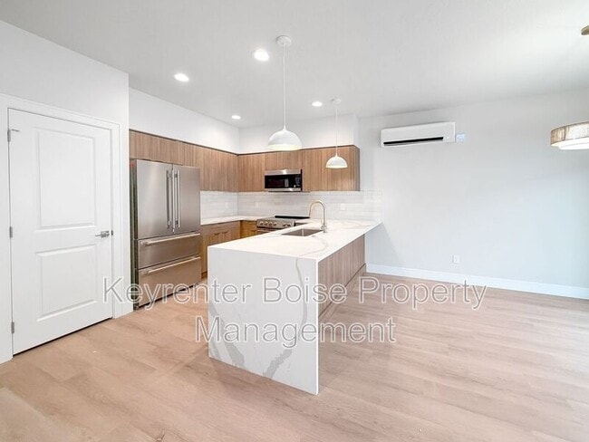 property at 4337 Greentrail Ln