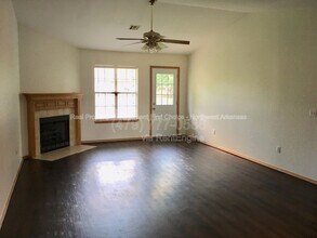 4433 W Cheyenne Dr in Fayetteville, AR - Building Photo - Building Photo