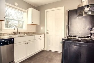 2119 E 73rd St in Kansas City, MO - Building Photo - Building Photo