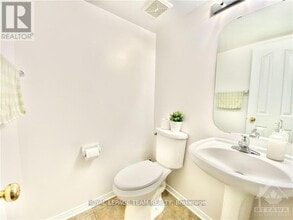 64 Tobermory Crescent in Ottawa, ON - Building Photo - Building Photo