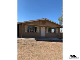 1009 S Campbell Dr in Casa Grande, AZ - Building Photo