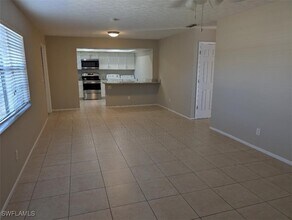 3705 SE 9th Pl in Cape Coral, FL - Building Photo - Building Photo
