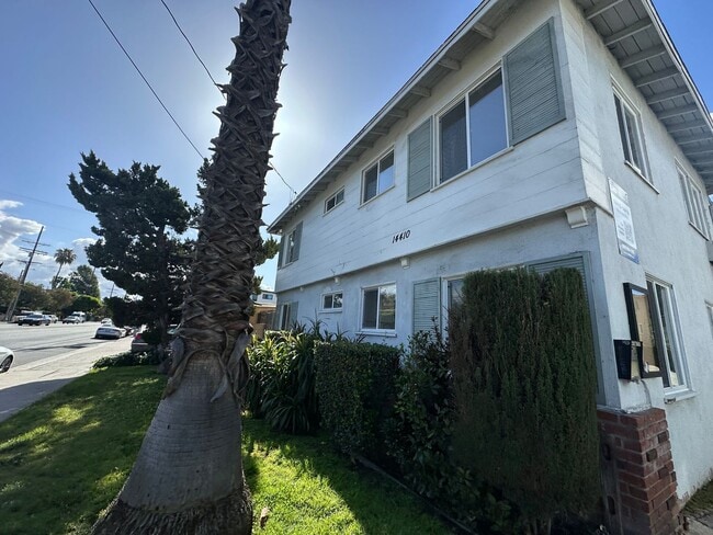 14410 Magnolia Blvd
