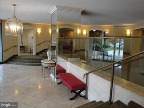 8360 Greensboro Dr in McLean, VA - Building Photo - Building Photo