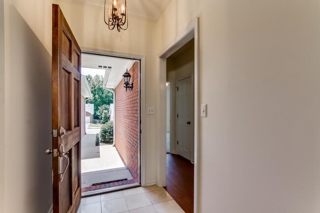 2142 Fox Ridge Rd in Tuscaloosa, AL - Building Photo - Building Photo