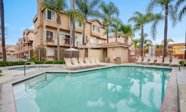 14061 Lemoli Ave in Hawthorne, CA - Building Photo - Building Photo