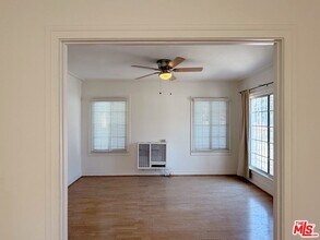 173 Mariposa Ave in Los Angeles, CA - Building Photo - Building Photo