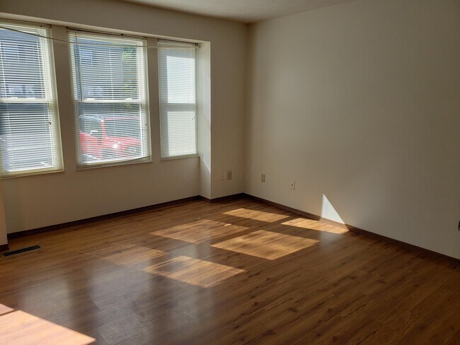 7900 Barkwood Dr in Columbus, OH - Building Photo - Building Photo