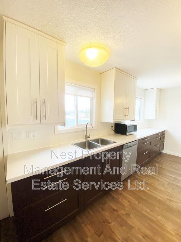 property at 111 Tabor Blvd S