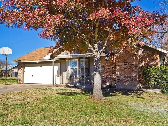 property at 904 Norwell Ln