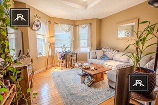 92 Gordon St in Boston, MA - Building Photo