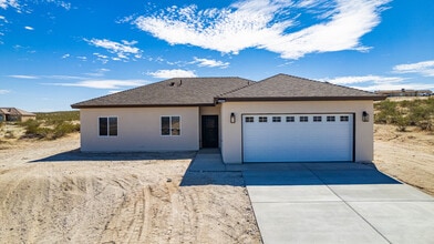 10654 Wilson Rd in California City, CA - Building Photo - Building Photo