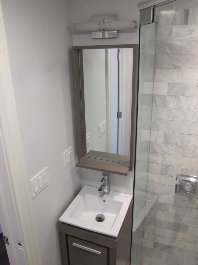 18 grove, Unit 2