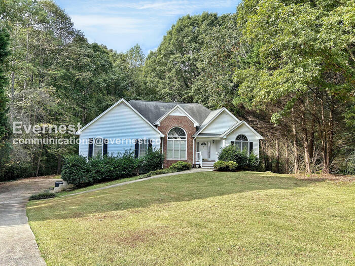 368 Warrenton Dr in Douglasville, GA - Building Photo