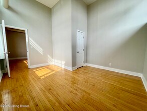 1516 Hepburn Ave in Louisville, KY - Building Photo - Building Photo