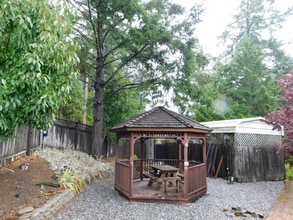 25922 Tucker Ln in Willits, CA - Building Photo - Building Photo